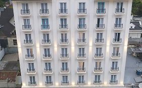 Jambuluwuk Thamrin Hotel